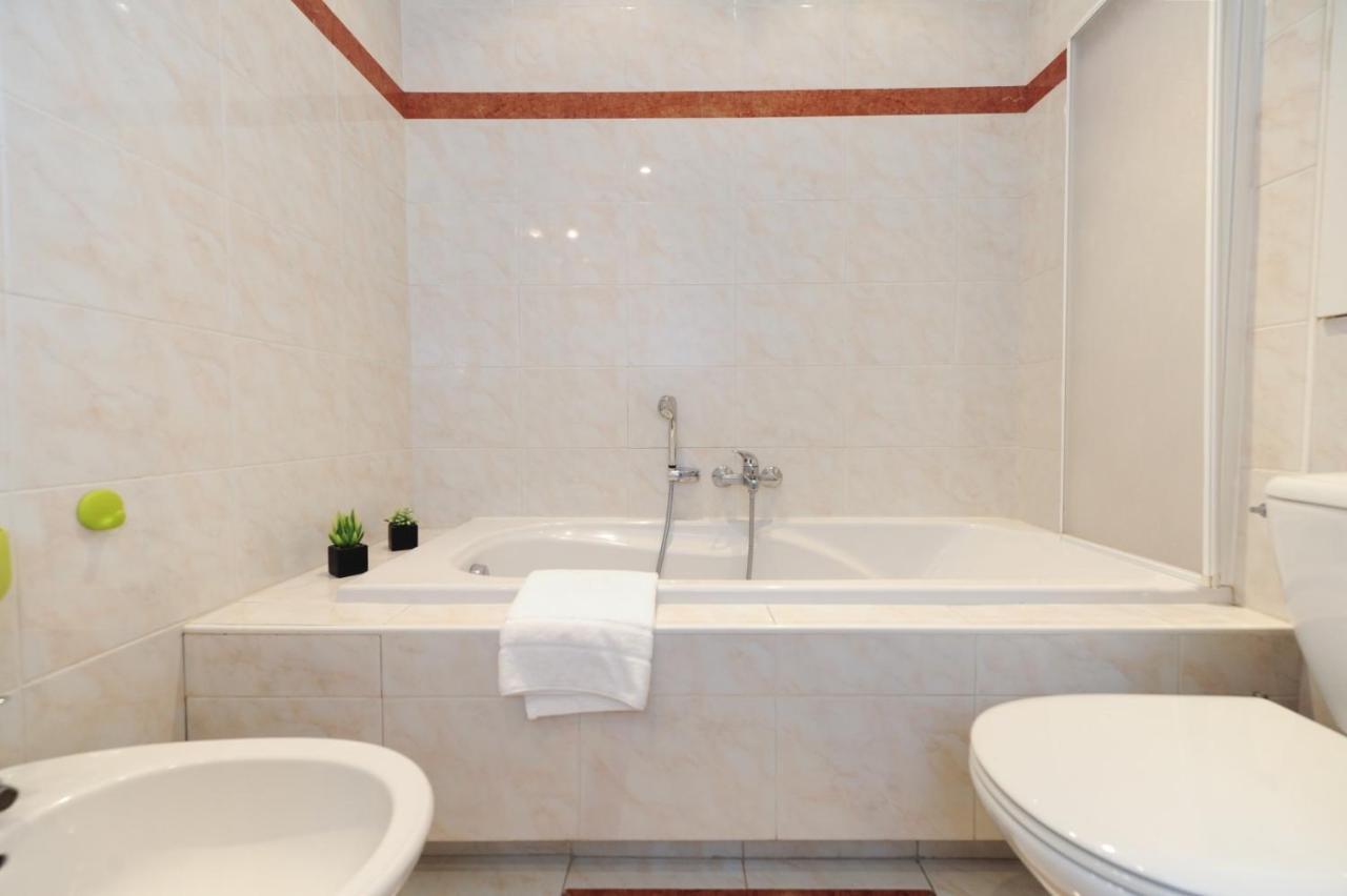 Le Savoy Palace - Five Stars Holiday House Nisa Exterior foto