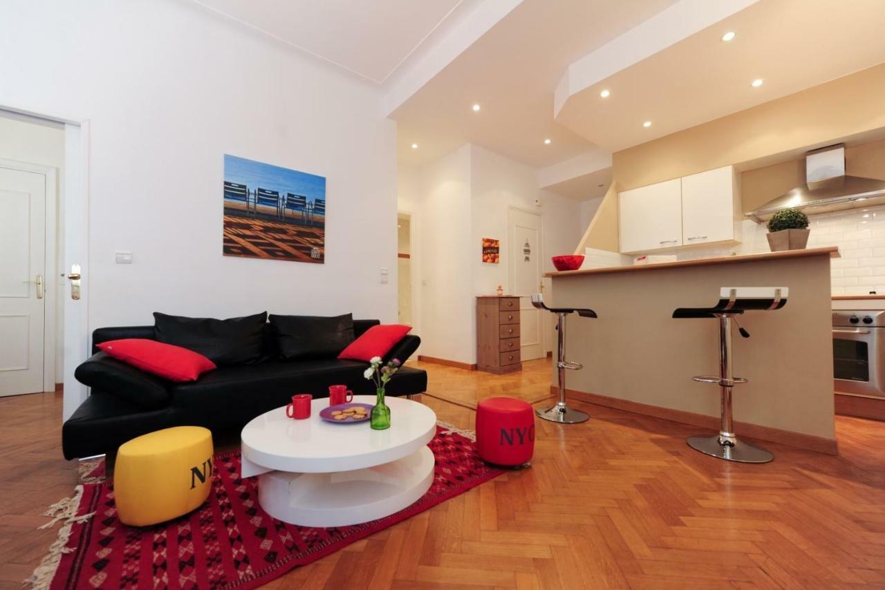 Le Savoy Palace - Five Stars Holiday House Nisa Exterior foto