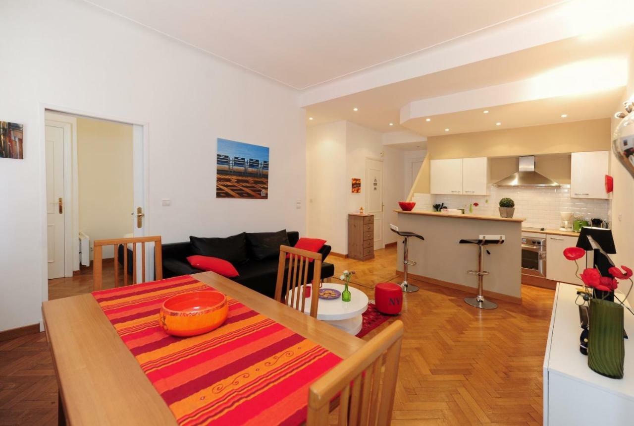 Le Savoy Palace - Five Stars Holiday House Nisa Exterior foto